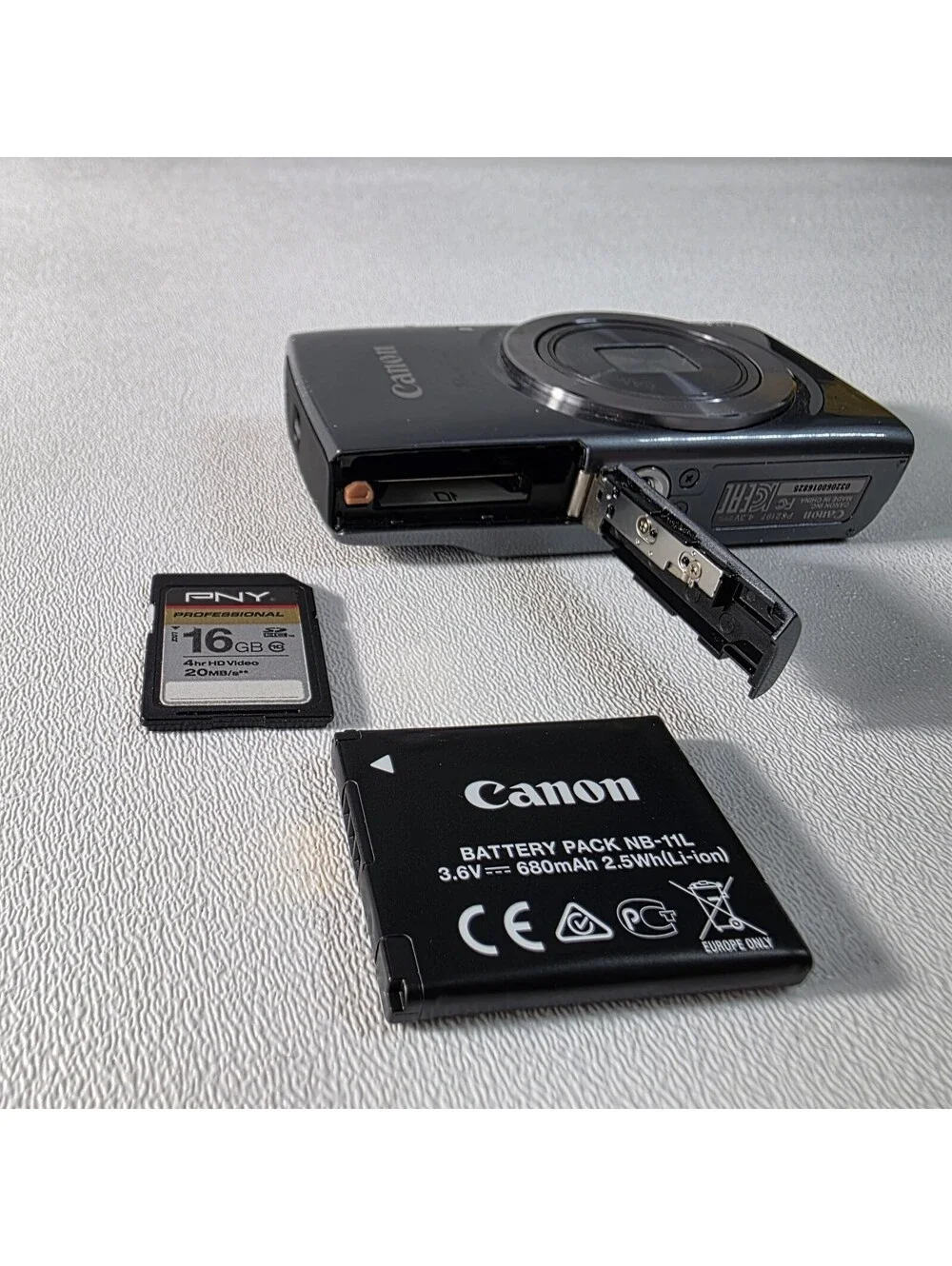 Canon PowerShot ELPH 160 Digital Camera Digicam Gray w/8x Zoom Tested Battery SD